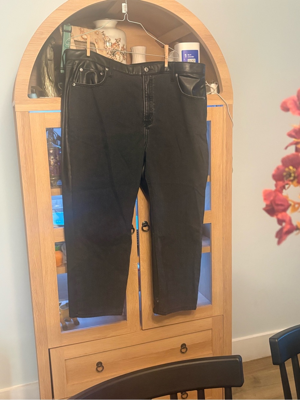 Abercrombie & Fitch Women's Black Relaxed Fit Jeans